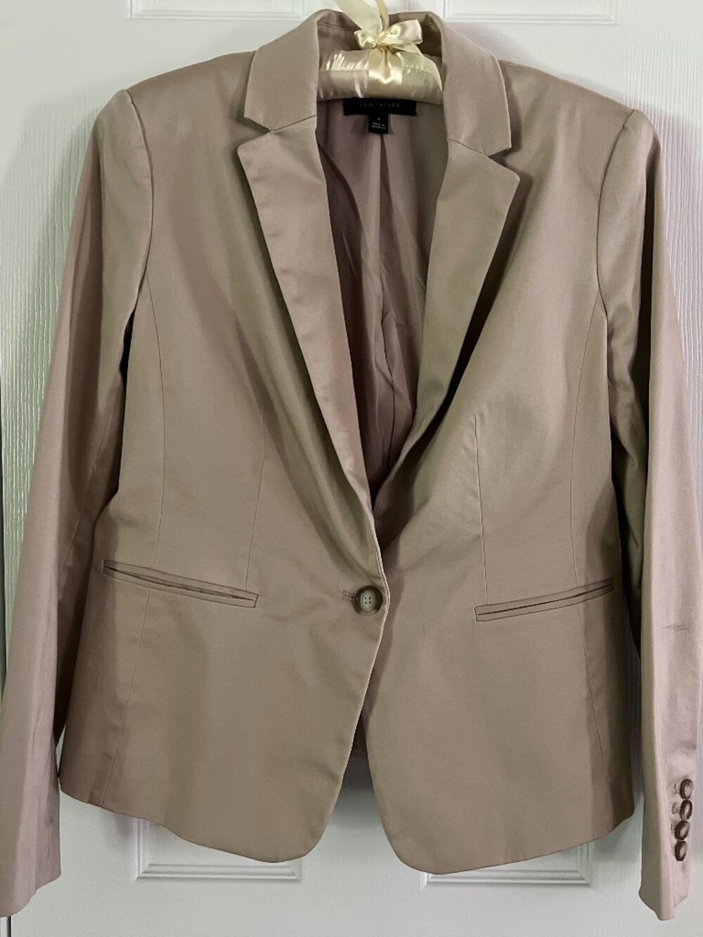 Ann Taylor Ivory/Bone Colored Blazer, Size 4